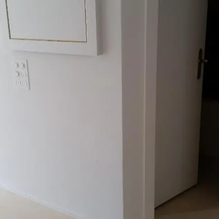 Gaestezimmer Mit Gartenblick